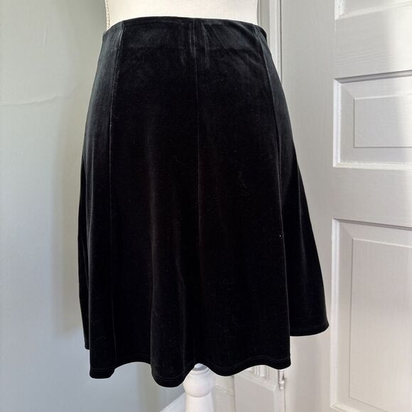 Gap Elastic waist Zip side Black Velvet Skirt Size xs skater - Picture 1 of 5